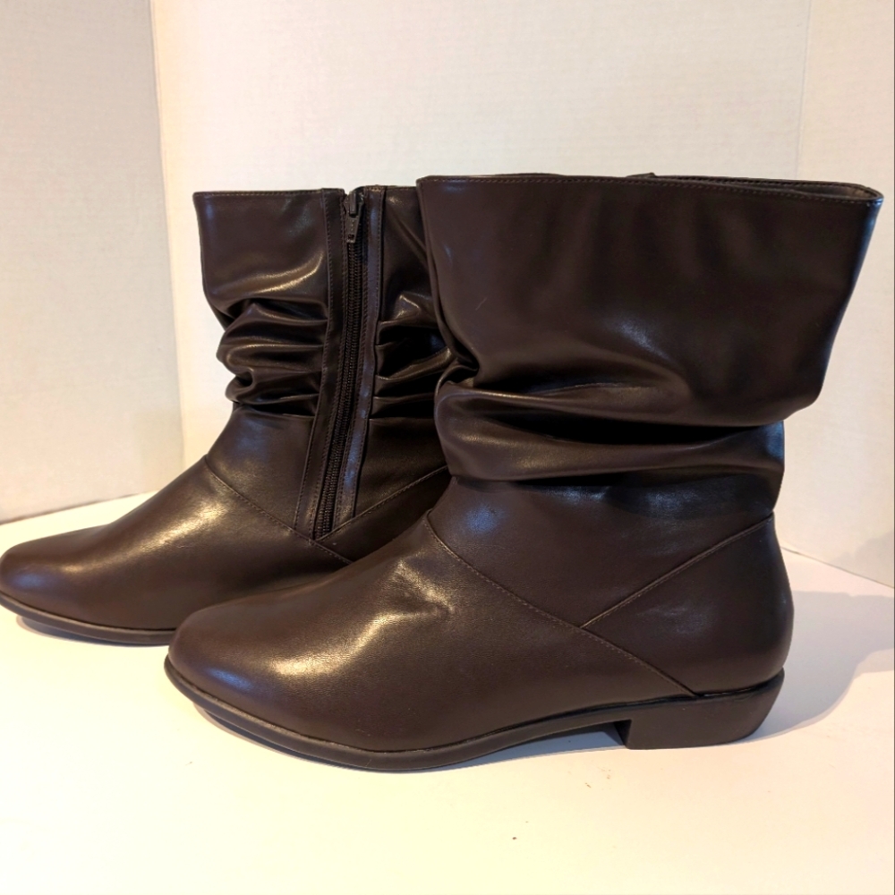 Brown Slouch‎ Look Women's Boots Sz. 11 Wide